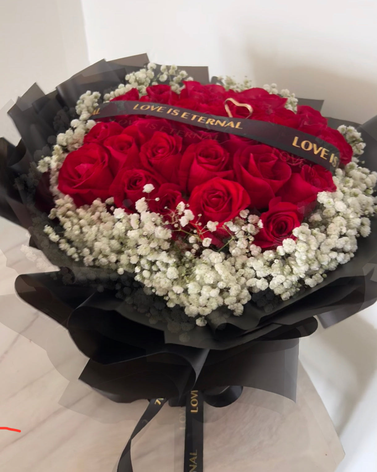 19 Stalks Red Roses With Baby Breathe