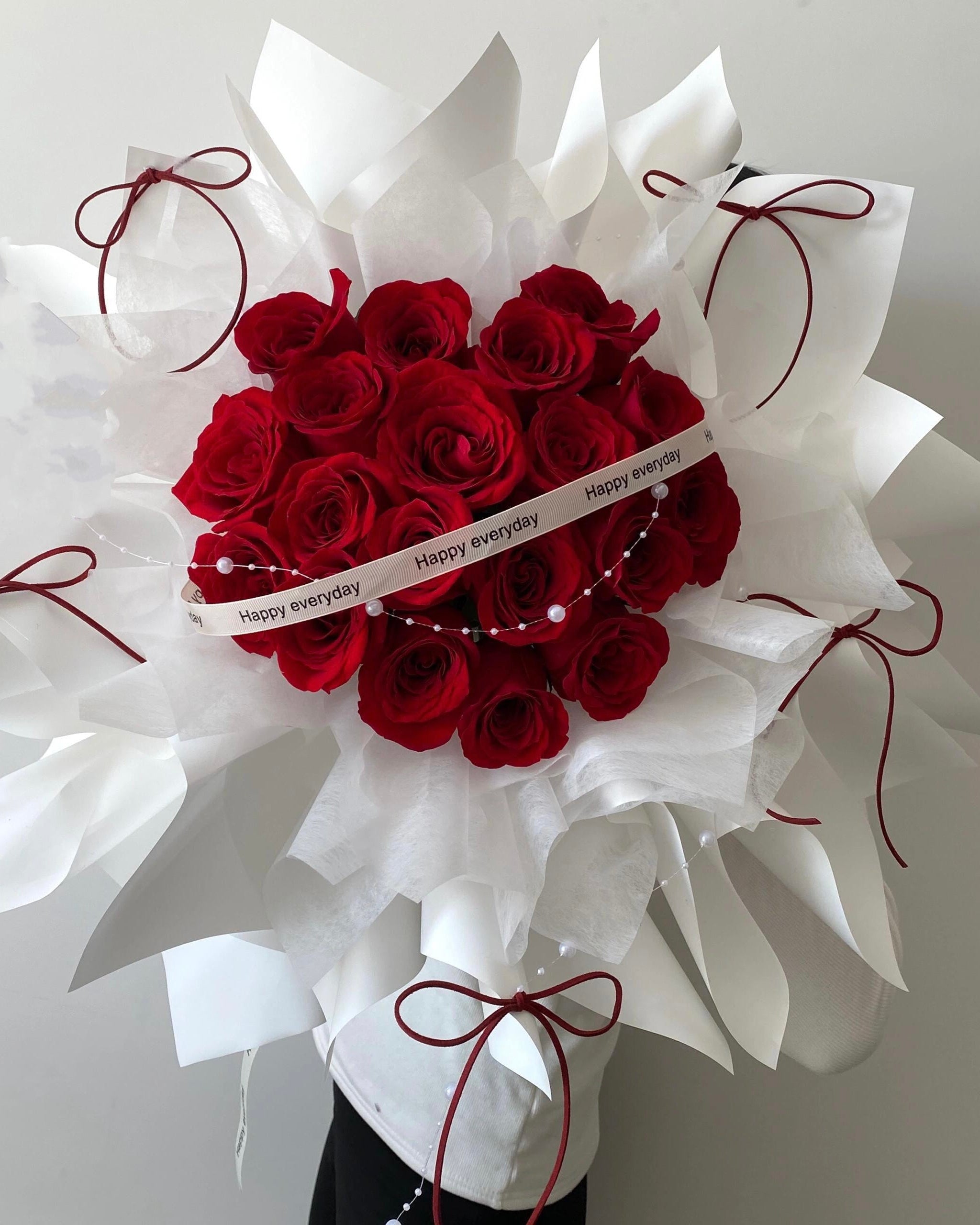 19 Stalks Roses ( Heart Shape）