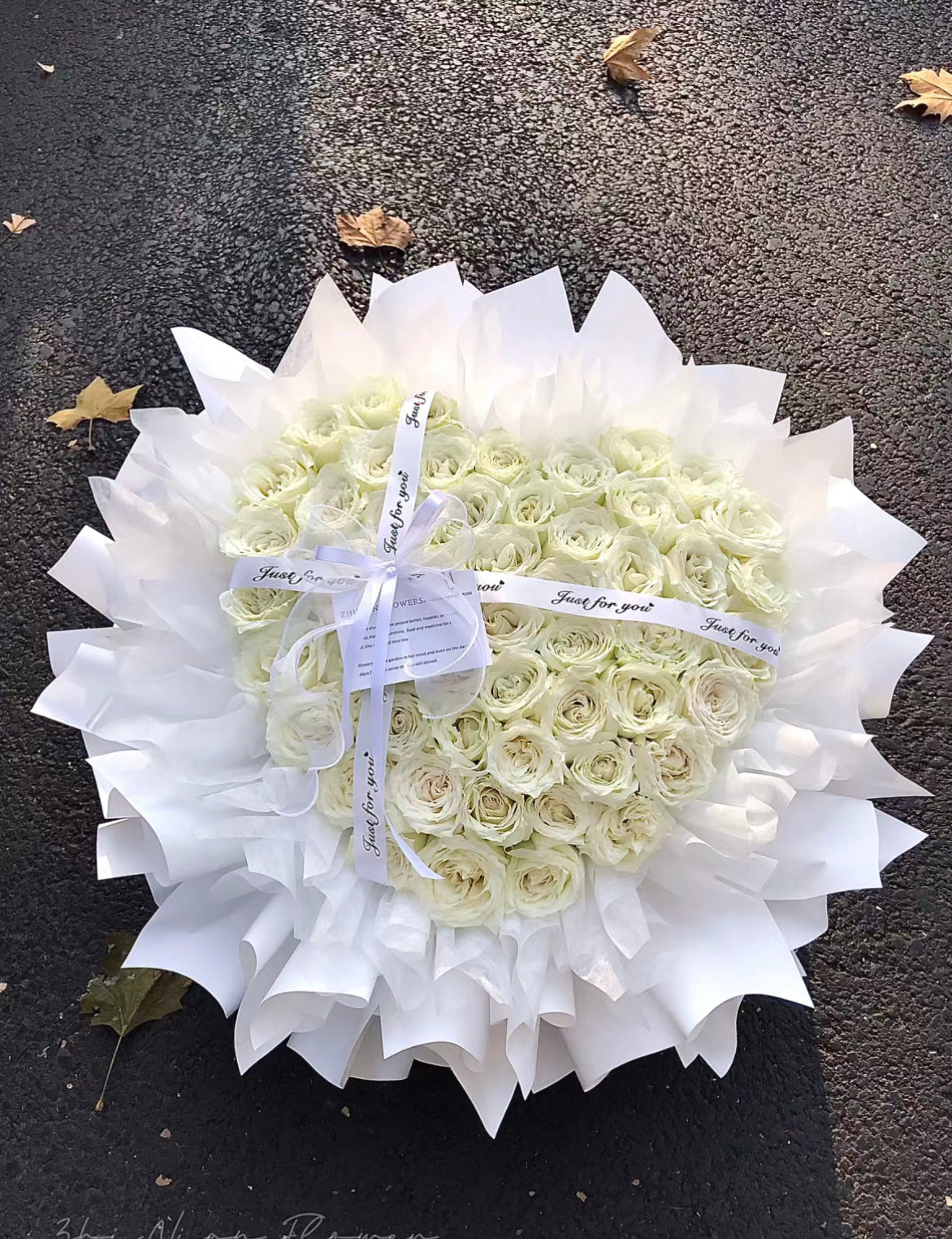 52 Stalks  Roses Bouquet (Heart Shape)