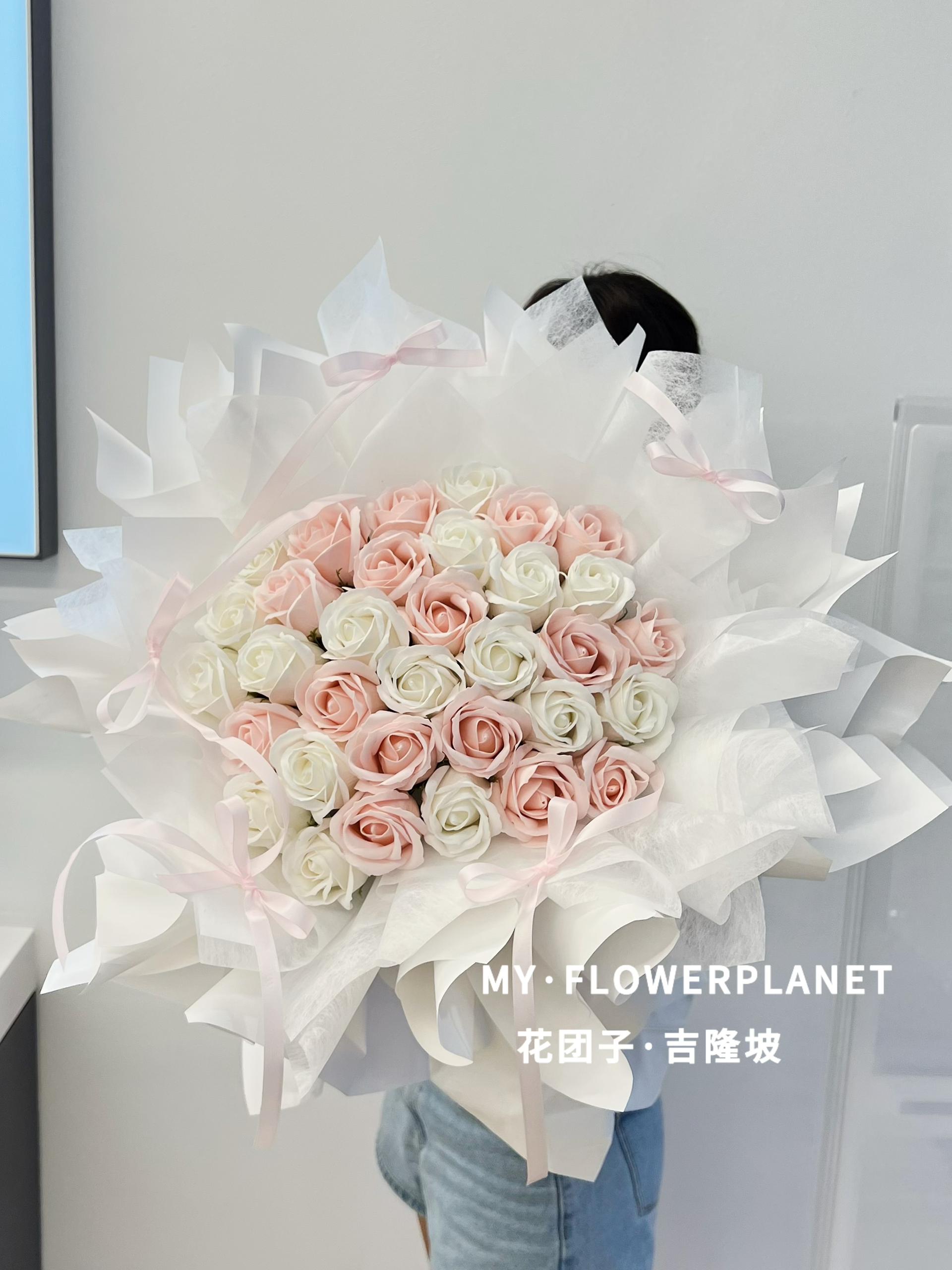 Soap flowers 33 Stalks