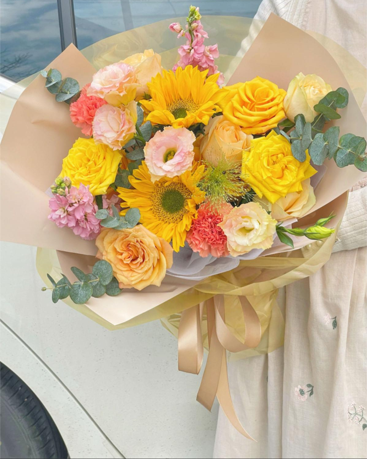 Yellow Mix Bouquet with Balloons (M Size)